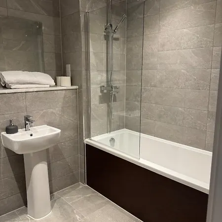 Luxury City Apartment Manchester With Gym & Parking