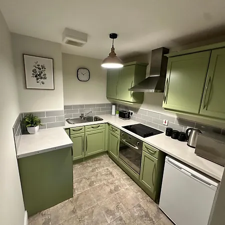 Modern City Centre 1-Bed Apartment Quiet & Comfortable Stay Appartamento