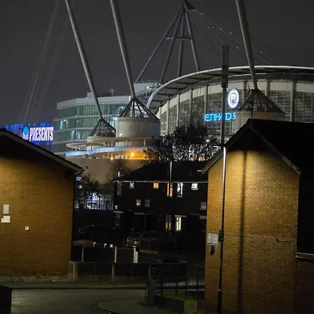 Cosy Modern 1 Bed Near Coop Live And Etihad Stadium *