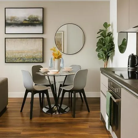 Lovely Abode - Amazing Views - Parking Apartamento Manchester