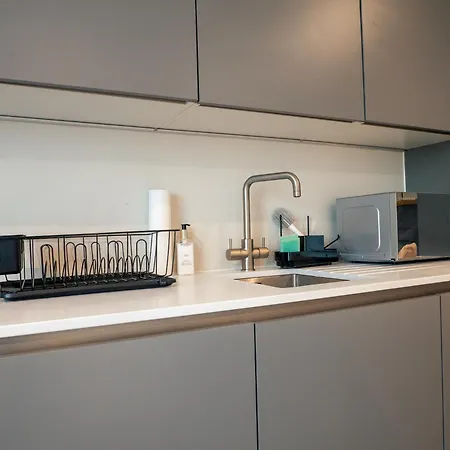 Equinox 5 Mins From Victoria Station * Manchester