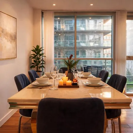 High-end Modern Two-bedroom