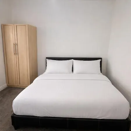 Cozy 1-bed Flat Ideal For Short & Long *