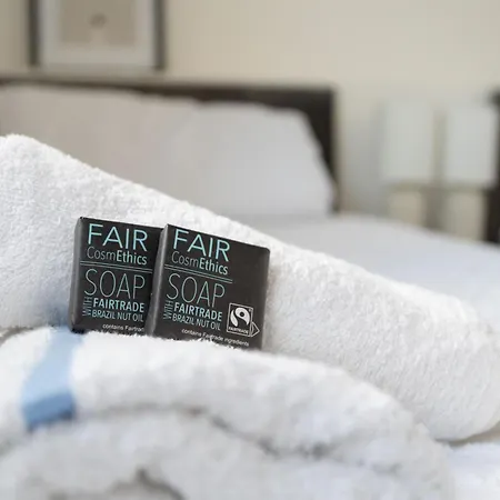 4 Mins From Stadium - Sleeps 7 - Near - Driveway Parking 아파트 맨체스터