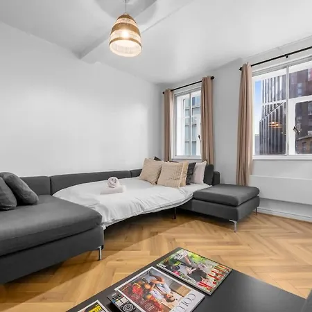 3 Bed Oxford Road Flat Centre