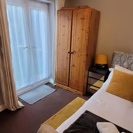 아파트 2-bed Sleeps 4 On-site Parking 맨체스터