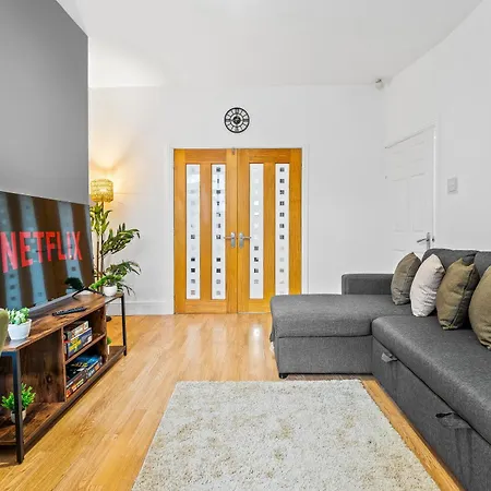 Comfortable 4 Bed - Free Parking & Fast Wifi 아파트 덴턴