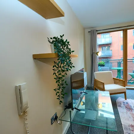 Flat Manchester