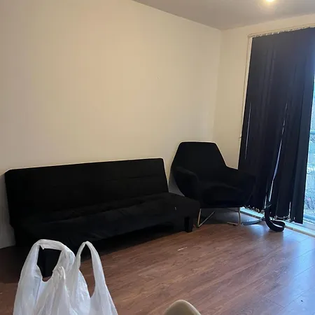 Luxury 2 Bed Mcr Fast Wifi And Free Parking *