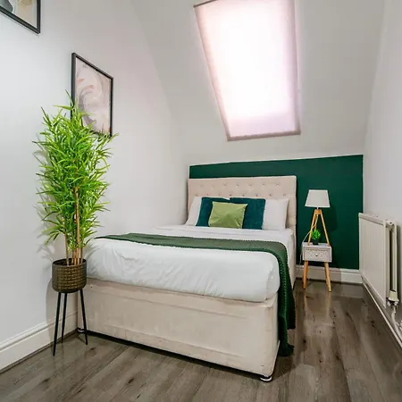 Spacious Near Mcr Town & Etihad Stadium *