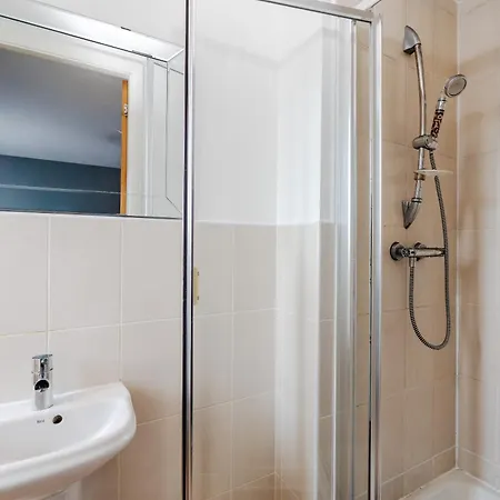 Huge 4br Escape - Etihad - Coop -free Parking מנצ'סטר