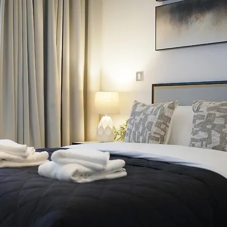 דירה Stylish And Spacious 2 Bedroom 2 Bathroom מנצ'סטר