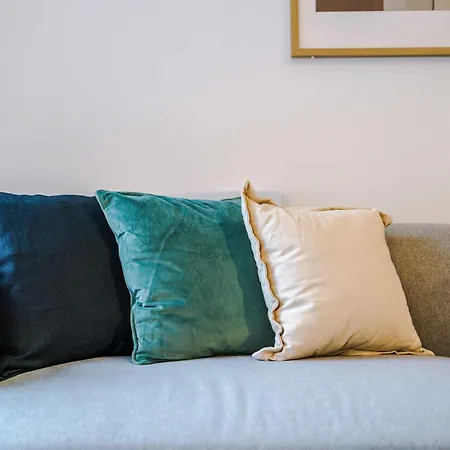 Apartament Modern 2br W Secure Parking Salford *