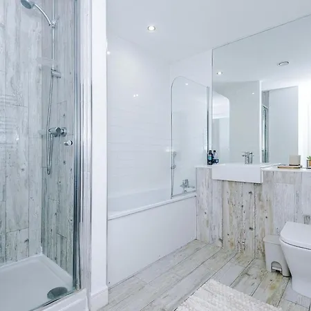 Appartamento Centre, Central, Pool Table