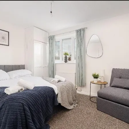 Lavish And Comfortable - Close To Piccadilly And Etihad - Fast Speed Wi-fi