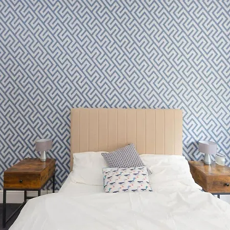 아파트 Charming 2-bed In M16