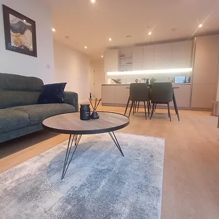 Apartamento Victoria Riverside Retreat 2bdr 2bath *