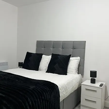 Balcony View Deluxe 2 Bed Ao Arena & Victoria Stn Manchester