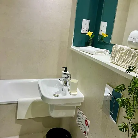 Stylish 2br 3 Baths 6 Guests *