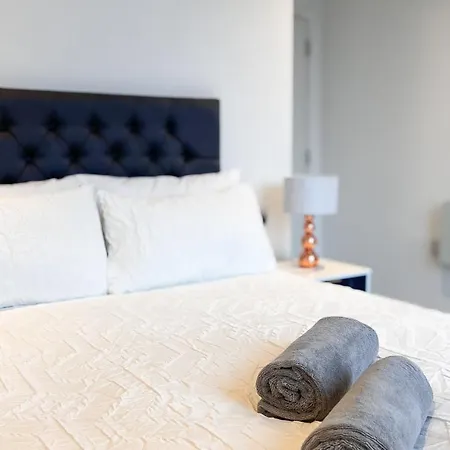 公寓 2bed 2bath Balcony Smart Tv 20mins To Airport Gym 曼彻斯特