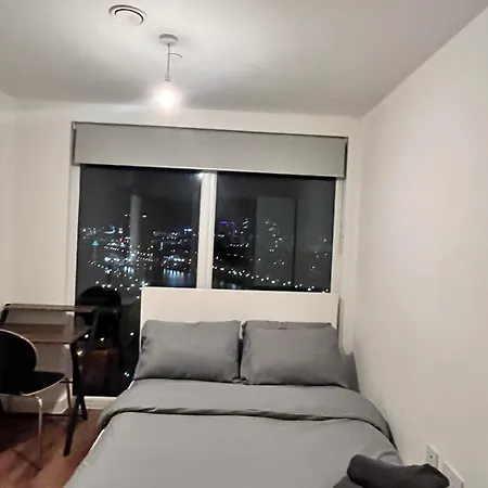 Elegant Trafford 2-bedroom Flat Apartman *