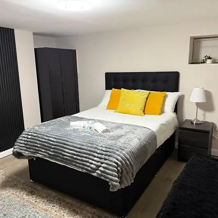 Stylish 1-bed Ideal For 2 Guests Appartement *