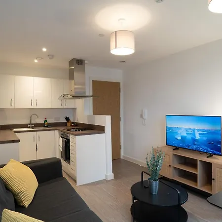 Bright 1 Bed In W Balcony Daire