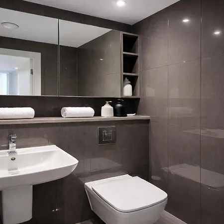 Luxury Deansgate 2Br Apartment With City Views Sleeps 4 Long-Stay Disc Available Appartamento Manchester