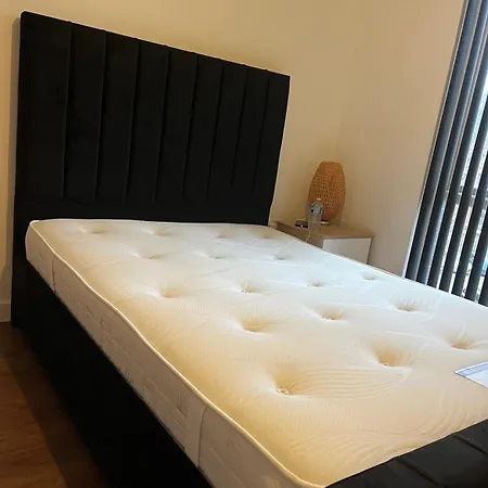 Luxury 2 Bed Mcr Fast Wifi And Free Parking Daire Manchester