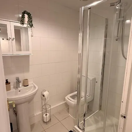 Get Lizzy City Centre Gem Next To Shudehill *