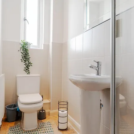 Huge 4br Escape - Etihad - Coop -free Parking *