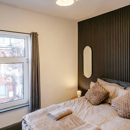 Tallis House, Near Centre, Sleeps 8 By Nmb Apartment