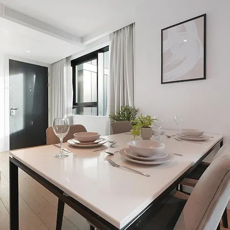 Apartman Stylish And Spacious 2 Bedroom 2 Bathroom *