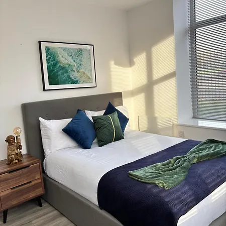 Apartment The Haven - 2 Bed Cozy - Sleeps 6 - Private Parking *