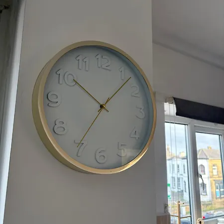 公寓 Modern 2 Bedroom In Centre With Free Wifi *