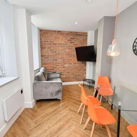 Convenient 2bed Flat W Security 公寓