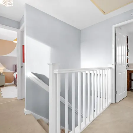 Stylish 3br - Sleeps 7 - 15 Min To Centre, Parking Garden & Fast Wi-fi Daire Manchester