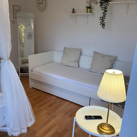 Daire The Cotton Mill Hideaway - One Bedroom - Free Parking Near Etihad Stadium & Coop Live Manchester