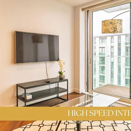 Salford Skyline At Media * 曼彻斯特