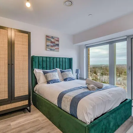 The Trafford Centre - City View - Close To Airport - Sleeps 6 Apartamento *