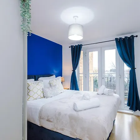 Salford Serene - Luxury 2-bed For Business, Events And Breaks - Near Centre - Hosted By Parydise