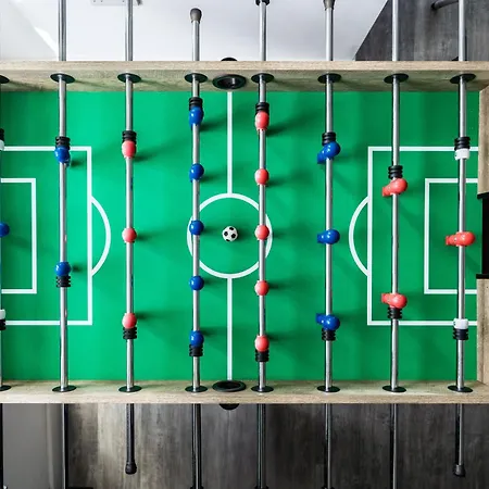 2 Bedroom - Old Trafford - Balcony - Free Parking