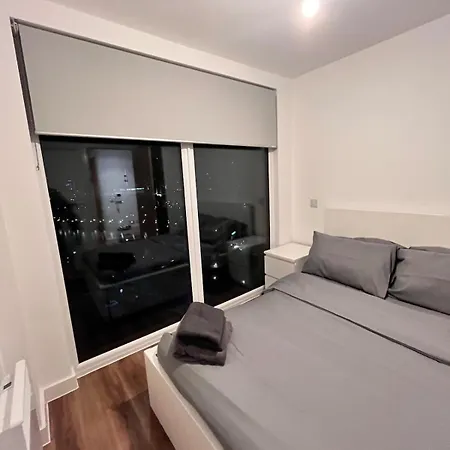 Apartman Elegant Trafford 2-bedroom Flat