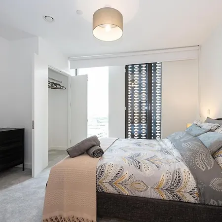 Royal Ebony By Smithstone * Μάντσεστερ