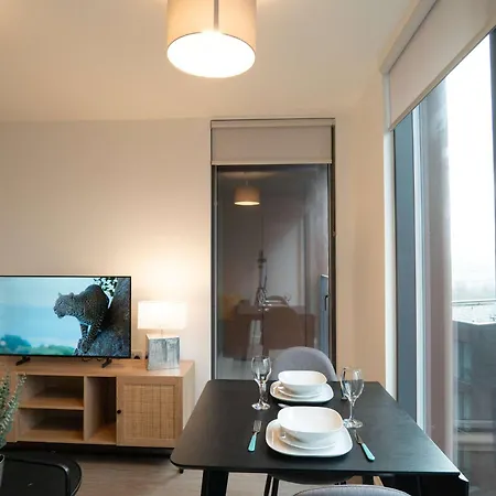 Bright 1 Bed In W Balcony * Manchester