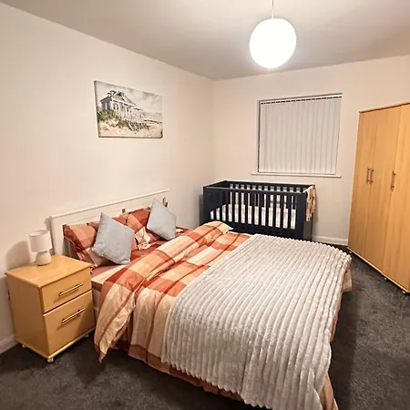 아파트 Entire 3 Bedroom In *