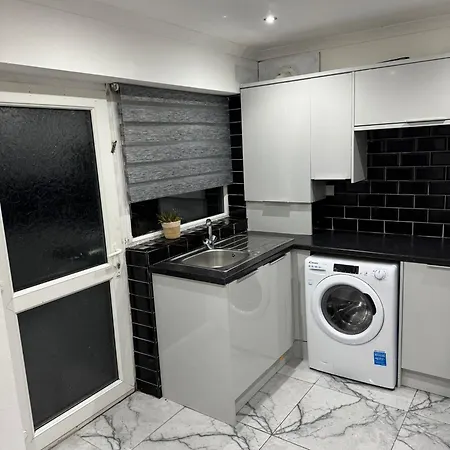 Apartament Des House *