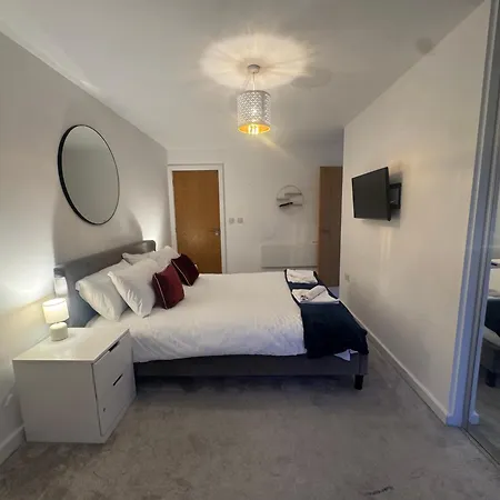 Ideally Located Didsbury Chorlton Gated Parking - Pass The Keys Appartement *