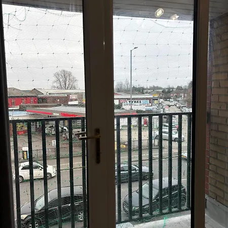 Modern 2 Bedroom In Centre With Free Wifi Apartament *