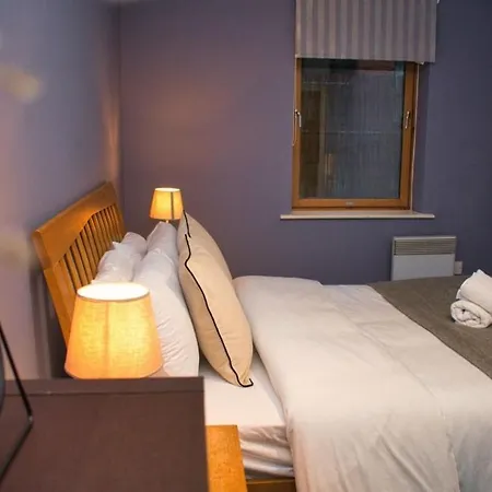 Spacious 2br By Torr Group With Free Underground Allocated Parking Appartement Manchester